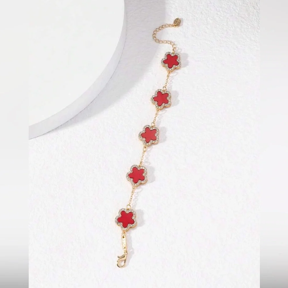 NWT Trends 5 Elegant Red Clover & cubic zirconia chain bracelet